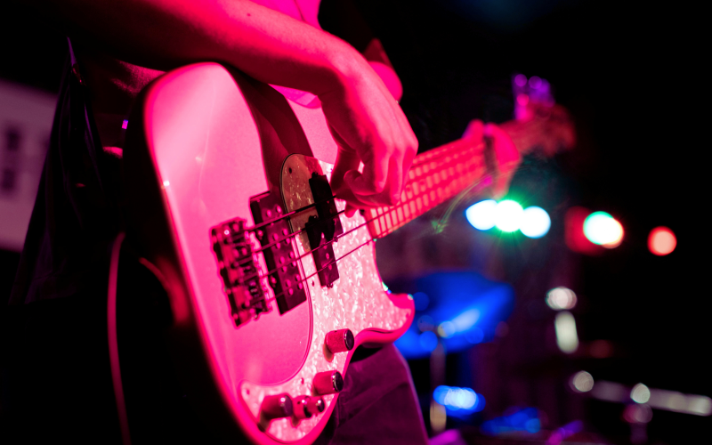 Understanding the Role of the Bass in Rock Bands Essential Functions and Impact on Sound